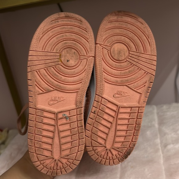 Toodler Jordan’s size 10 - Picture 3 of 3